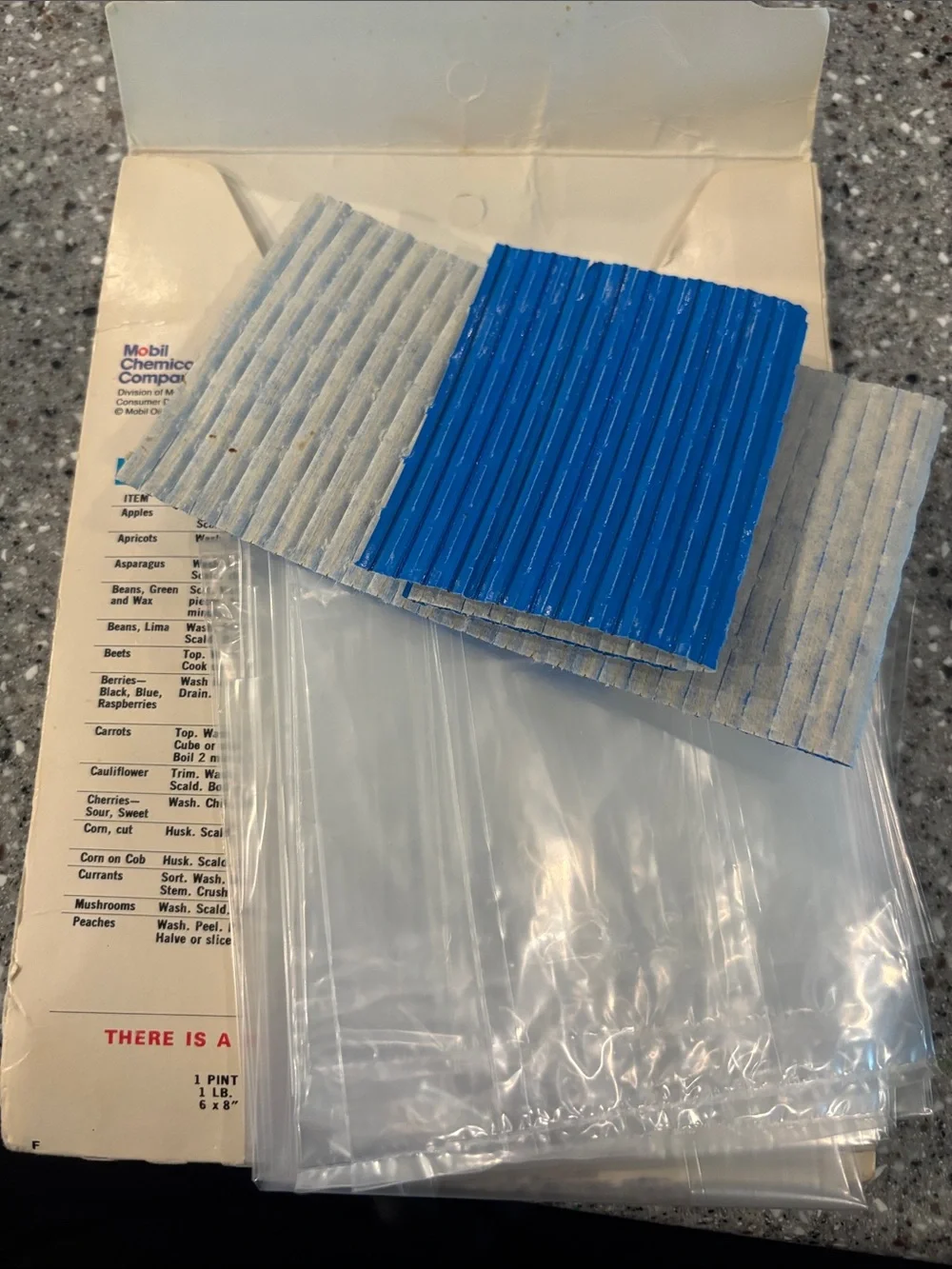 Hefty Freezer/Refrigerator Bags Economy Pack - 1977 Opened & some bags used